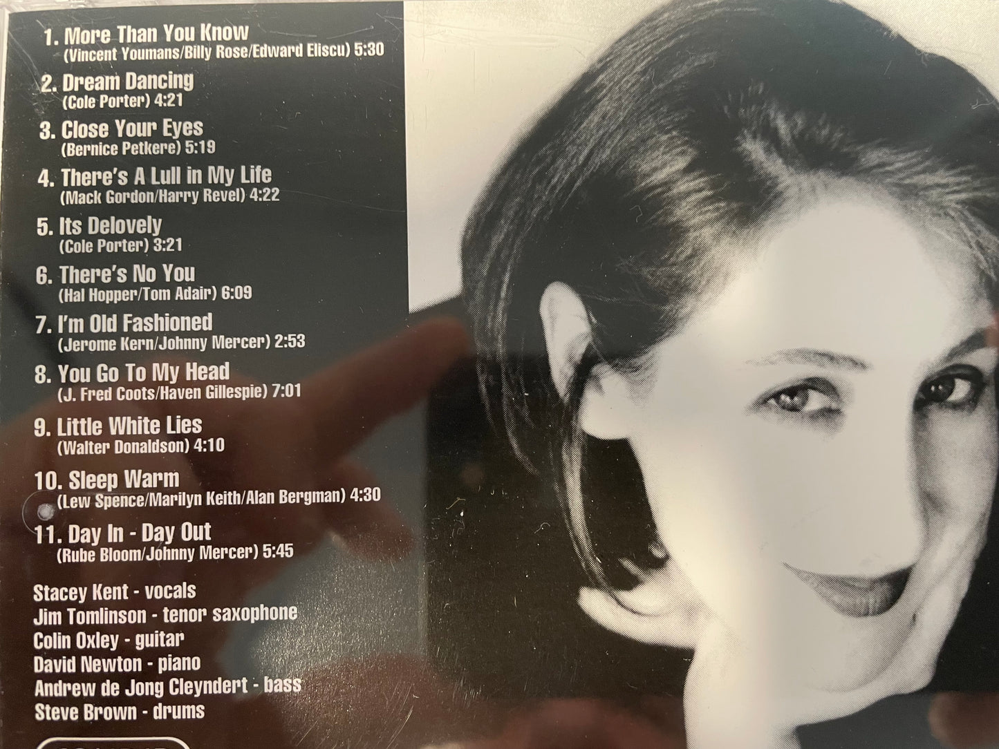 STACEY KENT "CLOSE YOUR EYES"-$3.99 +SHIPPING $5.00